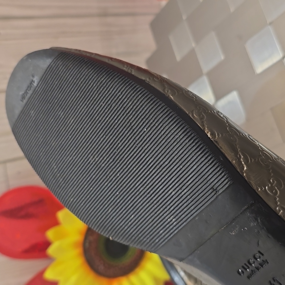 Gucci Metallic Gray Peep-Toe Flats - Picture 9 of 12